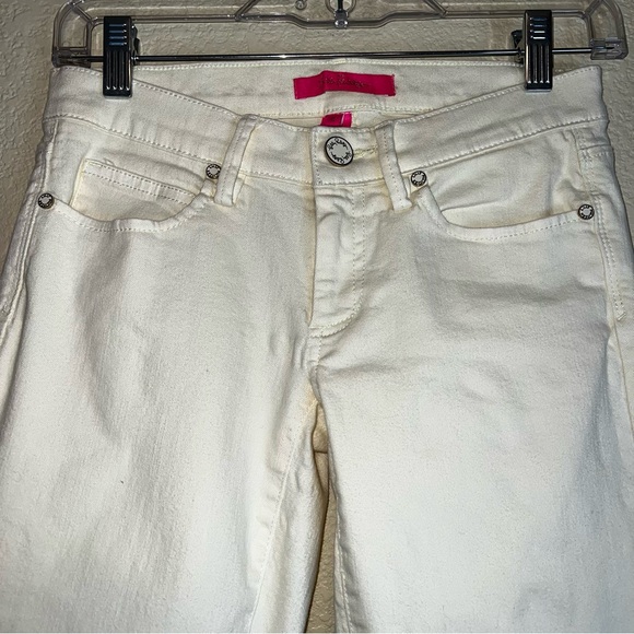 Lily Pulitzer Women’s Pale Yellow Low Rise Raw Hem Jeans Sz 0 - Picture 2 of 13